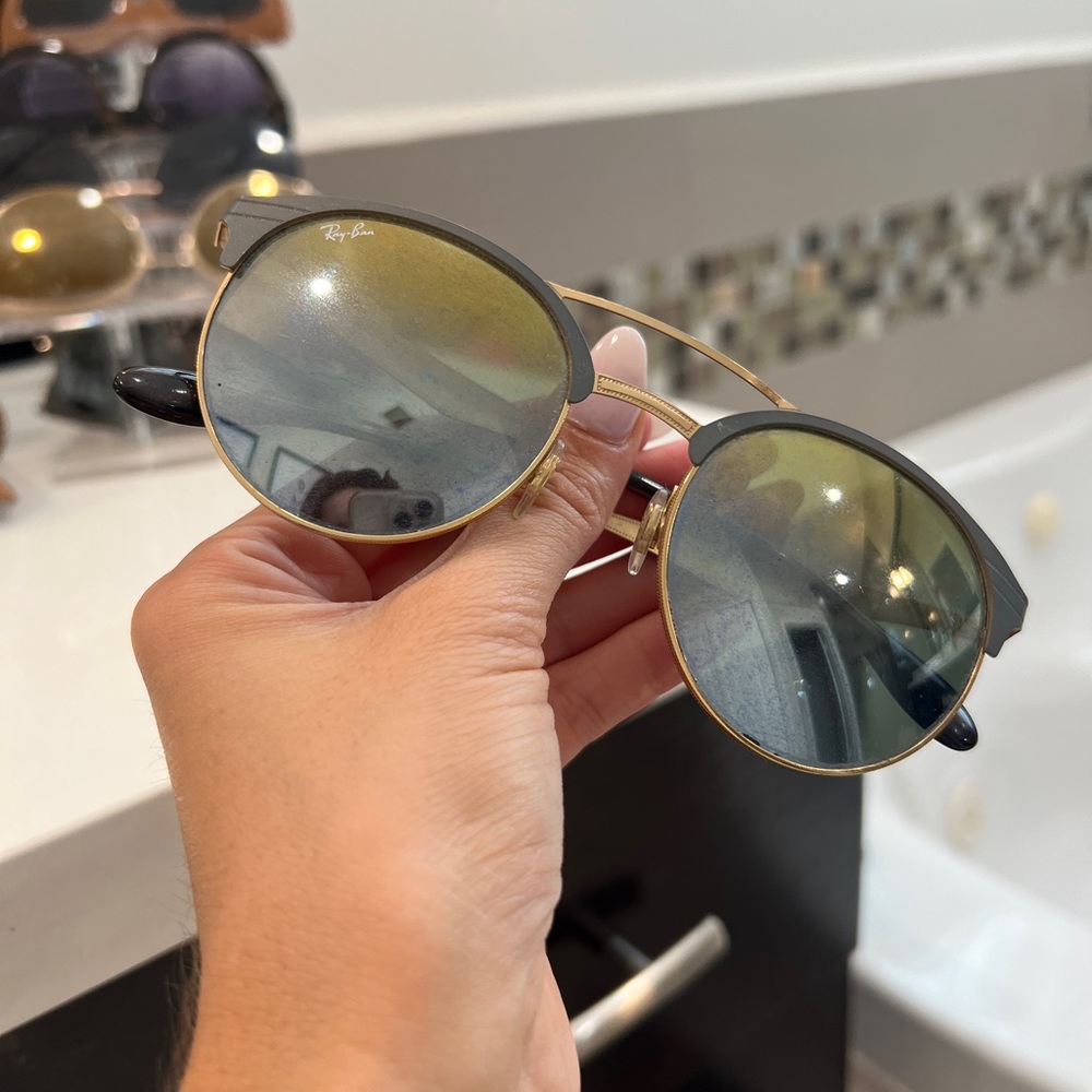 Ray-ban reflective aviator sunglasses women